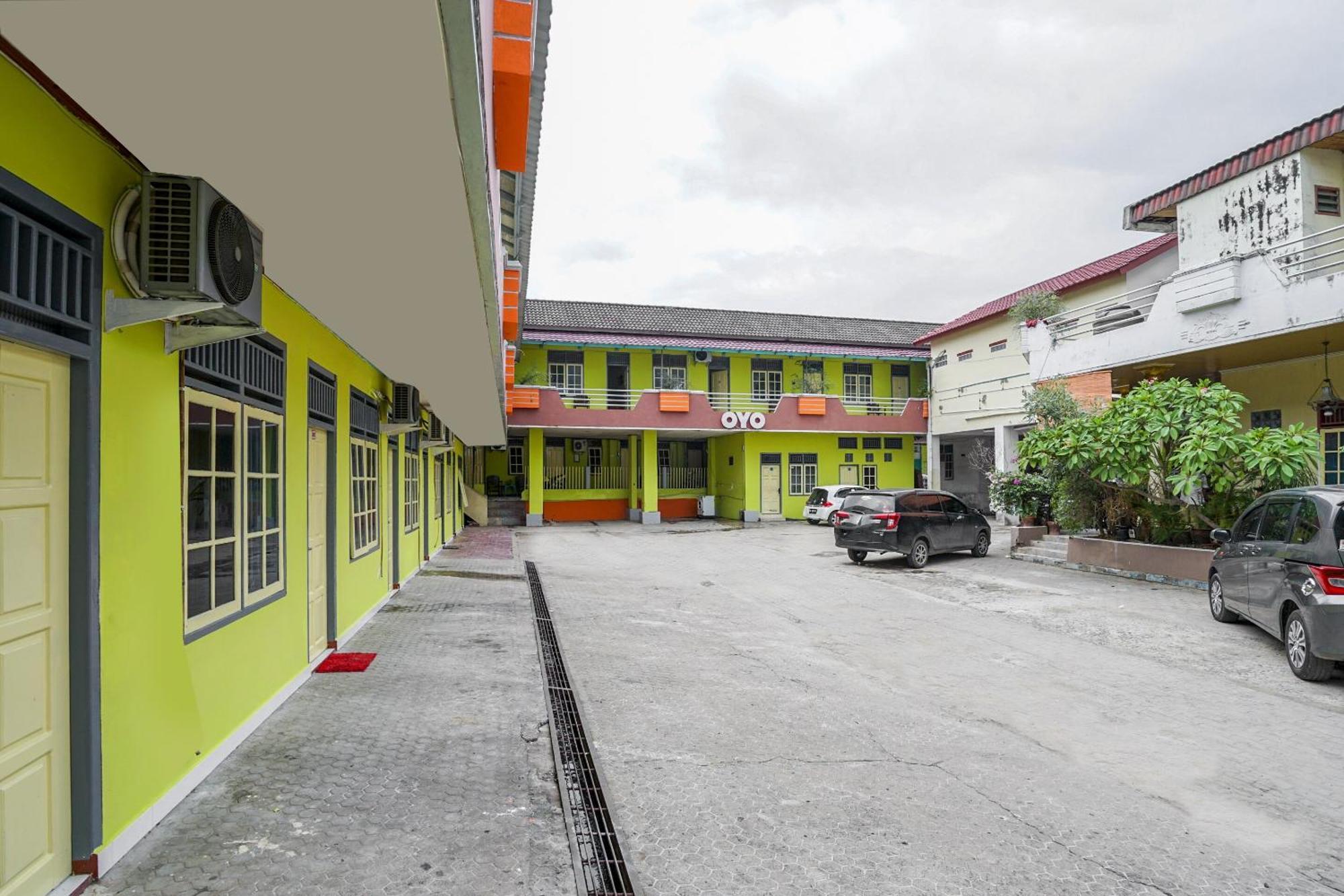 OYO 2177 Trikora Indah Residence Palimbão Exterior foto